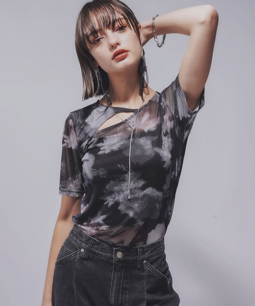 HARE（ハレ）の「BLURRYフラワーガラシアーＴ(HARE)（Tシャツ/カットソー・レディース・ブラック/ブルー・FREE）」の11枚目の写真