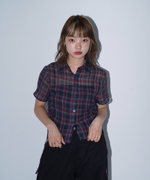 Enewd nina(エニュードニーナ)の「【zozo限定】シアー 半袖 サイドギャザー チェックシャツ(シャツ/ブラウス・レディース・ネイビー/ホワイト・FREE)」の10枚目の写真
