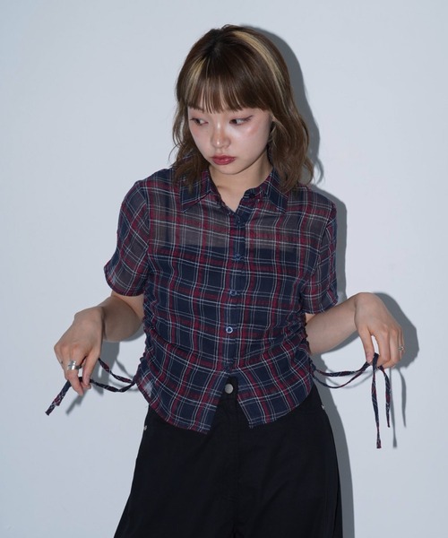 Enewd nina(エニュードニーナ)の「【zozo限定】シアー 半袖 サイドギャザー チェックシャツ(シャツ/ブラウス・レディース・ネイビー/ホワイト・FREE)」の11枚目の写真