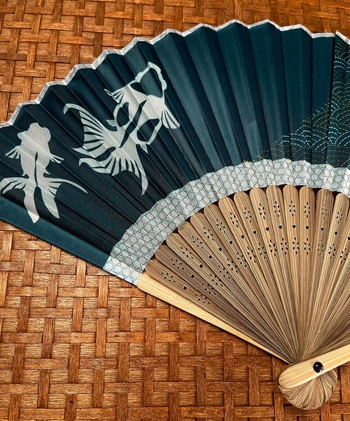 掛軸 湯河子扇 二字書 守道 美品 逸品 G191 6C11 和モダン扇子 竹軸和柄 扇子 花火 金魚 ヨーヨー 向日葵
