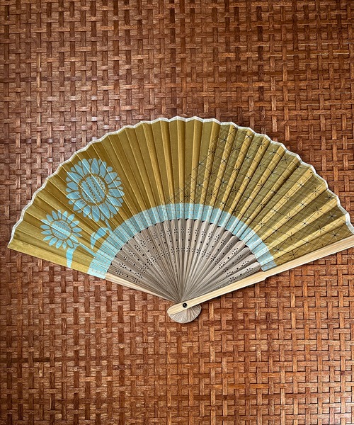 掛軸　湯河子扇　二字書　守道　美品　逸品　G191 6C11 和モダン扇子 竹軸和柄 扇子 花火 金魚 ヨーヨー 向日葵