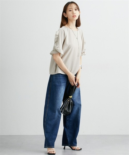 nissen(ニッセン)の「【UVカット/接触冷感/吸汗速乾】袖フリルデザインカットソートップス(Tシャツ/カットソー・レディース・グレイッシュベージュ/ブラック・M/L)」の7枚目の写真