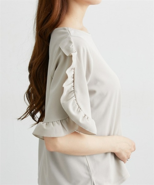 nissen(ニッセン)の「【UVカット/接触冷感/吸汗速乾】袖フリルデザインカットソートップス(Tシャツ/カットソー・レディース・グレイッシュベージュ/ブラック・M/L)」の10枚目の写真