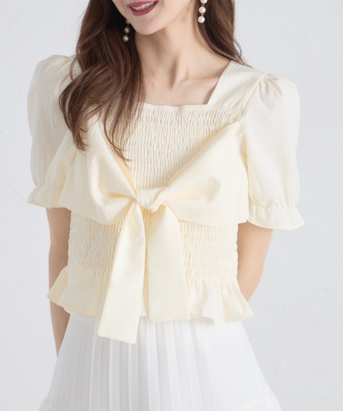 tocco closet(トッコ クローゼット)の「【ZOZO限定】フロントビッグリボンシャーリングフリル半袖ブラウス(Tシャツ/カットソー・レディース・ホワイト/ピンク/イエロー/ブルー・M)」の4枚目の写真