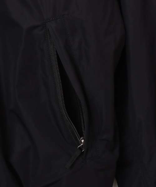 THE NORTH FACE(ザノースフェイス)の「THE NORTH FACE Insulation Bomber Jacket / ザ・ノース・フェイス インサレーション ボンバー ジャケット(MA-1・メンズ・ブラック/グレー・M/XL/S/L/XXL)」の8枚目の写真