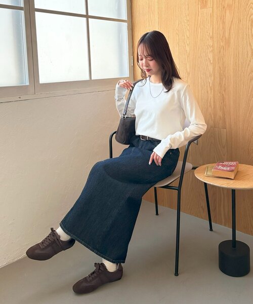 DISCOAT(ディスコート)の「【WEB限定】ベーシックロングスリーブ(Tシャツ/カットソー・レディース・ブラック/グレー/オフホワイト/イエロー・FREE)」の8枚目の写真