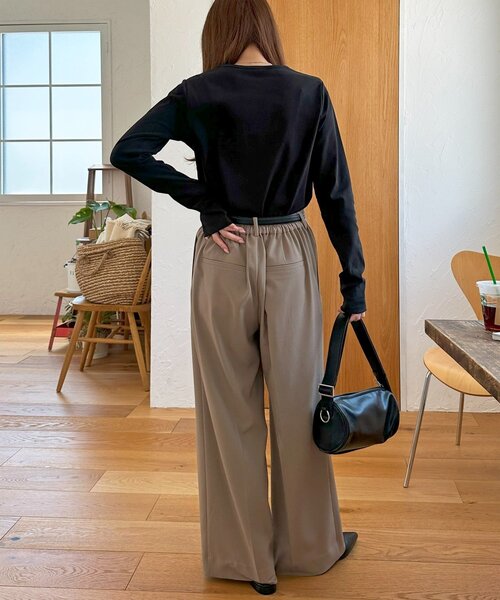 DISCOAT(ディスコート)の「【WEB限定】ベーシックロングスリーブ(Tシャツ/カットソー・レディース・ブラック/グレー/オフホワイト/イエロー・FREE)」の22枚目の写真