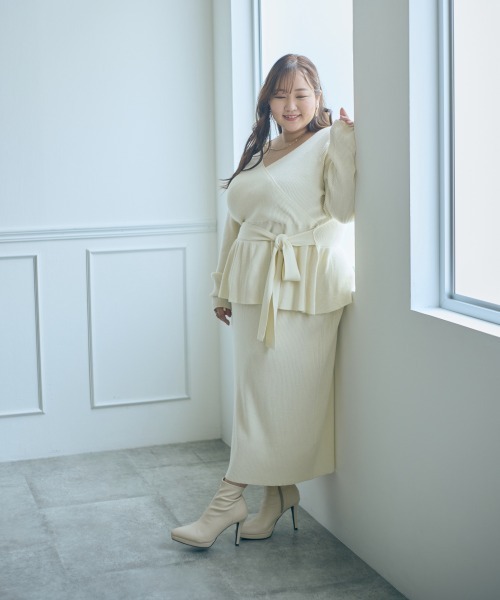 SMILE LAND(スマイルランド)の「<大きいサイズ>【らめちゃんコラボ】リブニットタイトスカート JERRY SELECT(スカート・レディース・ネイビー系/アイボリー・3L/L/LL/4L/5L)」の22枚目の写真