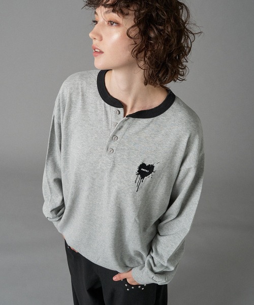 ONCILY（オンシェリー）の「HENRY NECK LONG SLEEVE T-SHIRT /ヘンリーネックロンT（Tシャツ/カットソー・メンズ・カーキ/ブラック系その他/杢グレー・SMALL/MEDIUM/LARGE）」の15枚目の写真