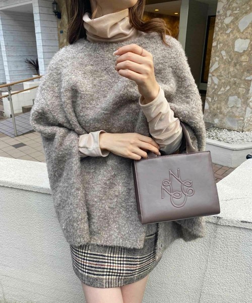 one after another NICE CLAUP(ワンアフターアナザーナイスクラップ)の「ロゴモチーフエンボスミニバッグ(トートバッグ・レディース・アッシュグレー/ブラック/ライトピンク/サックスブルー・FREE)」の9枚目の写真