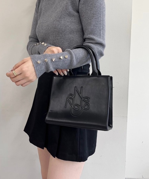 one after another NICE CLAUP(ワンアフターアナザーナイスクラップ)の「ロゴモチーフエンボスミニバッグ(トートバッグ・レディース・アッシュグレー/ブラック/ライトピンク/サックスブルー・FREE)」の6枚目の写真