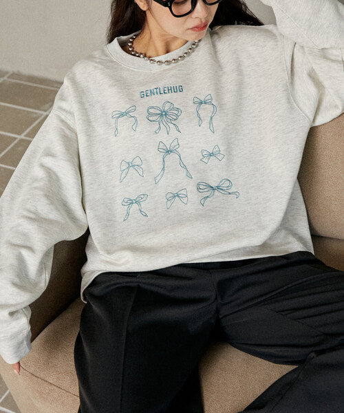 PUBLUX/パブリュクス リボン 刺繍 クルー スウェット 限定展開