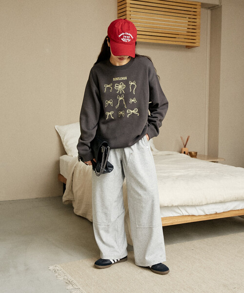 PUBLUX（パブリュクス）の「PUBLUX/パブリュクス リボン 刺繍 クルー スウェット　限定展開（スウェット・レディース・ブラック/チャコールグレー/ネイビー/ライトグレー・ﾌﾘ-）」の8枚目の写真