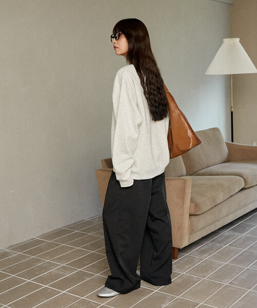 PUBLUX（パブリュクス）の「PUBLUX/パブリュクス リボン 刺繍 クルー スウェット　限定展開（スウェット・レディース・ブラック/チャコールグレー/ネイビー/ライトグレー・ﾌﾘ-）」の20枚目の写真