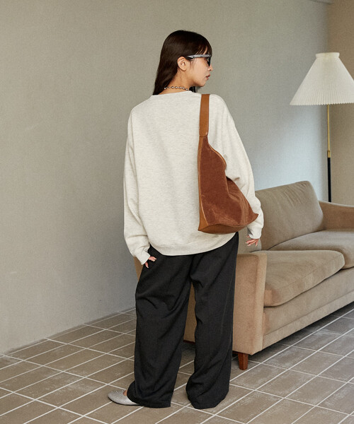 PUBLUX（パブリュクス）の「PUBLUX/パブリュクス リボン 刺繍 クルー スウェット　限定展開（スウェット・レディース・ブラック/チャコールグレー/ネイビー/ライトグレー・ﾌﾘ-）」の21枚目の写真