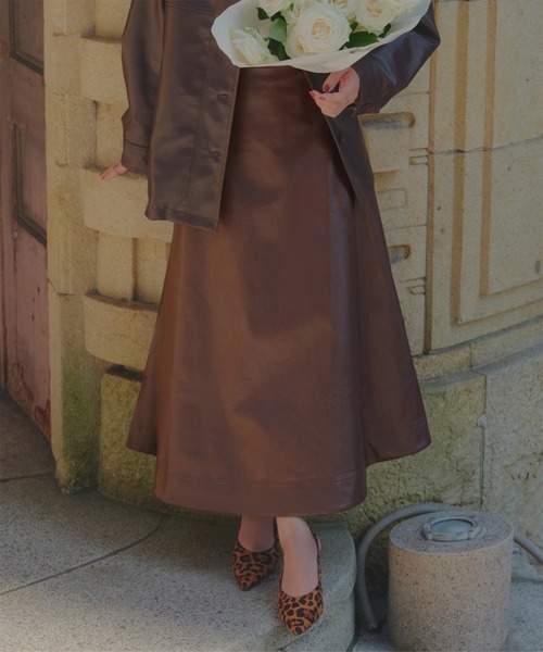 KOBE LETTUCE（コウベレタス）の「フェイクレザーフレアスカート（スカート・レディース・ブラック/ブラウン・M）」の5枚目の写真