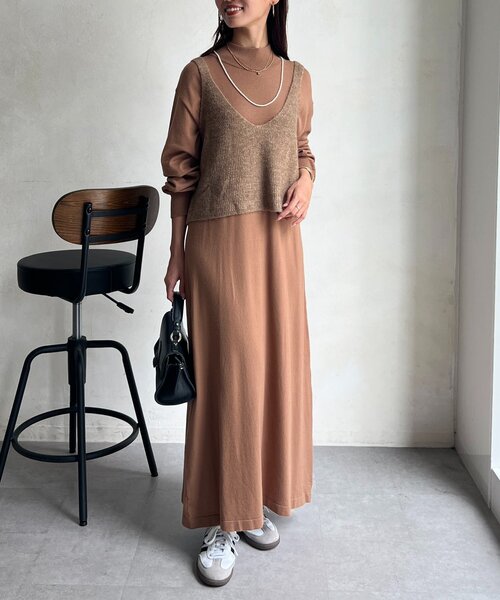 Chez toi(シェトワ)の「ビスチェニット×ニットワンピース(サロペット/オーバーオール・レディース・チャコールグレー/ライム/モカ・FREE)」の3枚目の写真