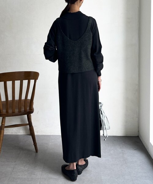 Chez toi(シェトワ)の「ビスチェニット×ニットワンピース(サロペット/オーバーオール・レディース・チャコールグレー/ライム/モカ・FREE)」の8枚目の写真
