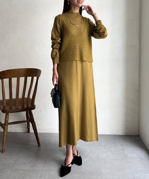 Chez toi(シェトワ)の「ビスチェニット×ニットワンピース(サロペット/オーバーオール・レディース・チャコールグレー/ライム/モカ・FREE)」の21枚目の写真