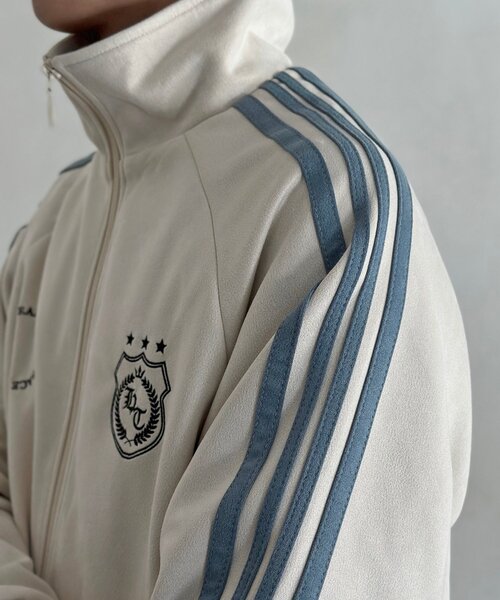 CPCM(シーピーシーエム)の「フェイクスエードトラックジャケット(ブルゾン・レディース・アイボリー/チャコールグレー/ブラウン/グリーン・MEDIUM/LARGE)」の21枚目の写真