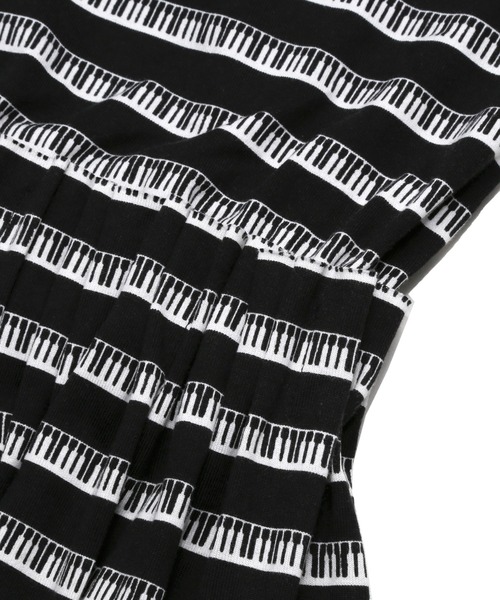 UNDERCOVER（アンダーカバー）の「UP1F1704（ワンピース・レディース・ホワイト系その他・2/1）」の3枚目の写真