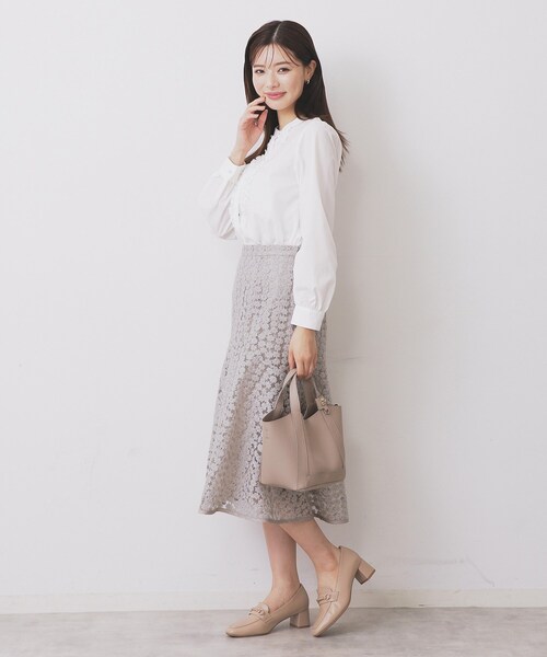 index(インデックス)の「バンドカラーフリルブラウス【洗濯機OK/イージーアイロン/防シワ】(シャツ/ブラウス・レディース・ライトブルー/チャコール/オフホワイト・38/40/36/42)」の7枚目の写真