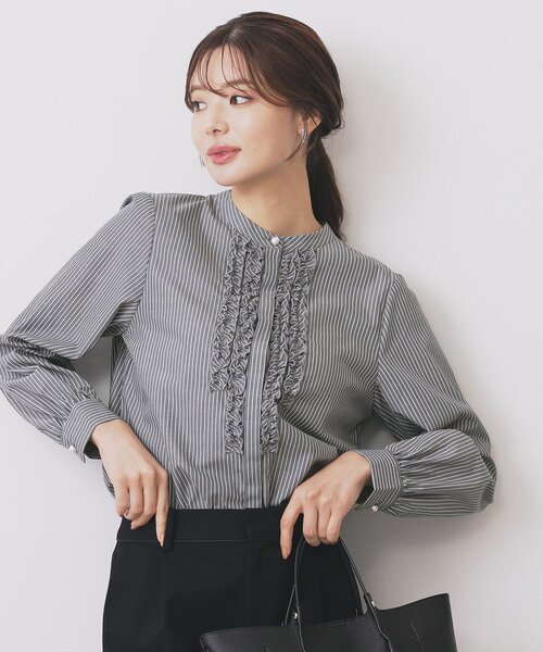 index(インデックス)の「バンドカラーフリルブラウス【洗濯機OK/イージーアイロン/防シワ】(シャツ/ブラウス・レディース・ライトブルー/チャコール/オフホワイト・38/40/36/42)」の9枚目の写真