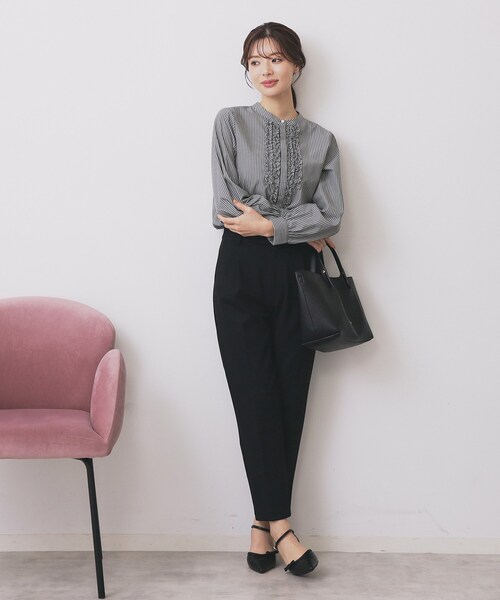 index(インデックス)の「バンドカラーフリルブラウス【洗濯機OK/イージーアイロン/防シワ】(シャツ/ブラウス・レディース・ライトブルー/チャコール/オフホワイト・38/40/36/42)」の10枚目の写真