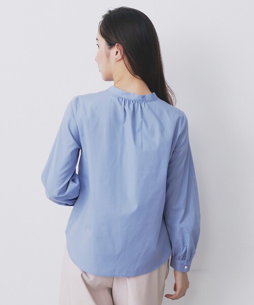 index(インデックス)の「バンドカラーフリルブラウス【洗濯機OK/イージーアイロン/防シワ】(シャツ/ブラウス・レディース・ライトブルー/チャコール/オフホワイト・38/40/36/42)」の22枚目の写真