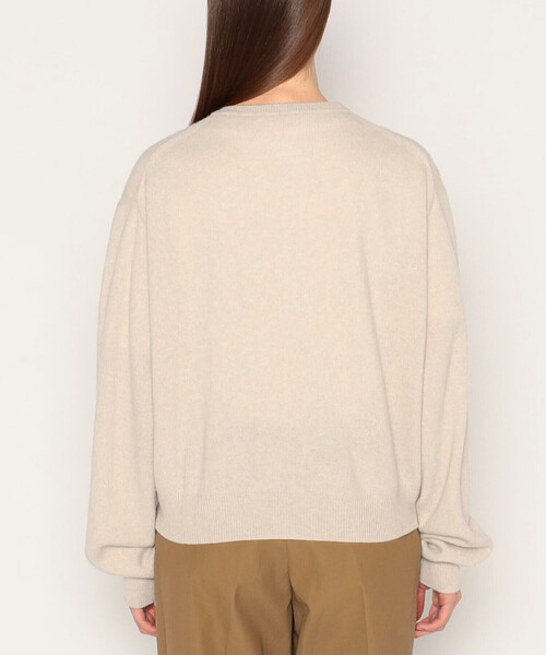 DANTON（ダントン）の「WOMEN'S LAMBSWOOL CREW NECK KNIT CARDIGAN（カーディガン/ボレロ・レディース・グレイッシュベージュ/ライトブルー/ピンク系その他/オートミール/レッド/ブラック/オフホワイト/ライトグレー/ダークグレー/モカ・34/36）」の16枚目の写真