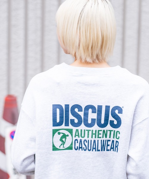 DISCUS(ディスカス)の「【DISCUS/ディスカス】裏毛 アイコニックコンパクト スウェットトレーナー ブランドロゴ(スウェット・レディース・杢グレー/レッド/ブルー/グリーン/ブラウン/ライトグレー・LARGE/MEDIUM)」の1枚目の写真