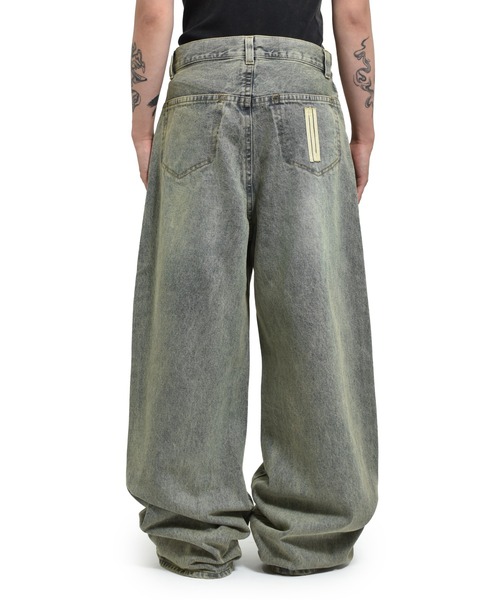 Neutral Untitled(ニュートラルアンタイトルド)の「BAGGY DENIM(デニムパンツ・メンズ・インディゴブルー・30/32/34)」の3枚目の写真