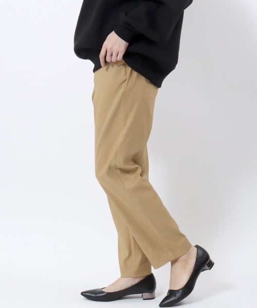 Salong hameu(サロン ハミュー)の「裏起毛 ストレッチ ストレートシルエットパンツ/カラーイージーパンツ レディース(チノパンツ・レディース・チャコールグレー/ブルー/ブラック/グレイッシュベージュ/カーキ/レンガ/マスタード/ベージュ・M/L/LL)」の7枚目の写真