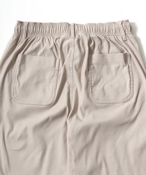Salong hameu(サロン ハミュー)の「裏起毛 ストレッチ ストレートシルエットパンツ/カラーイージーパンツ レディース(チノパンツ・レディース・チャコールグレー/ブルー/ブラック/グレイッシュベージュ/カーキ/レンガ/マスタード/ベージュ・M/L/LL)」の10枚目の写真