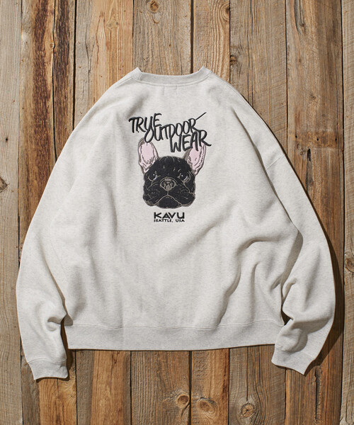 FREAK'S STORE(フリークスストア)の「限定展開 KAVU×FREAK'S STORE/カブ― 別注 ドッグフェイス 刺繍ワッペン クルーネック スウェット(スウェット・メンズ・スミクロ/ネイビー/アッシュグレー・SMALL/MEDIUM/LARGE)」の4枚目の写真
