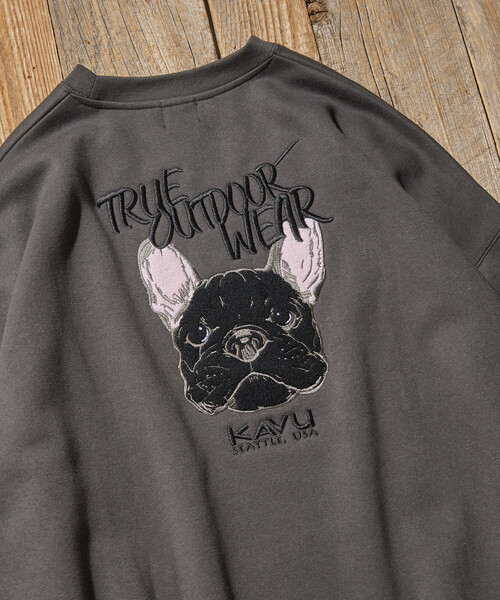 FREAK'S STORE(フリークスストア)の「限定展開 KAVU×FREAK'S STORE/カブ― 別注 ドッグフェイス 刺繍ワッペン クルーネック スウェット(スウェット・メンズ・スミクロ/ネイビー/アッシュグレー・SMALL/MEDIUM/LARGE)」の21枚目の写真