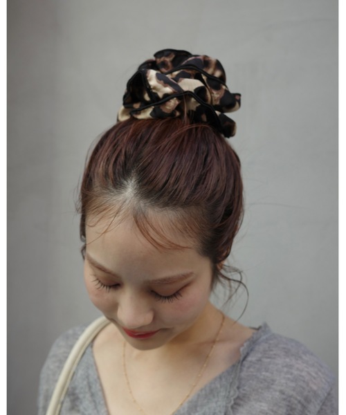 jumelle（ジュメロ）の「レオパードシュシュ（シュシュ・レディース・ブラウン・FREE）」の5枚目の写真