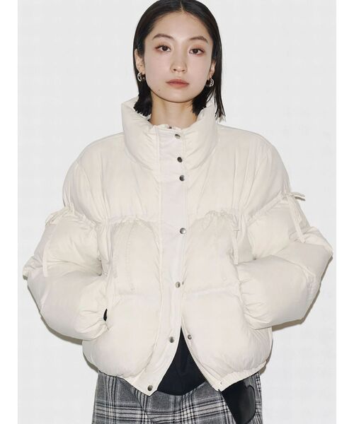 EMODA(エモダ)の「リボンパッファーダウンブルゾン(ダウンジャケット/コート・レディース・ブラウン/アイボリー/ブラック/その他・FREE)」の10枚目の写真