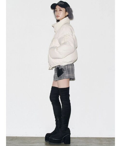 EMODA(エモダ)の「リボンパッファーダウンブルゾン(ダウンジャケット/コート・レディース・ブラウン/アイボリー/ブラック/その他・FREE)」の14枚目の写真