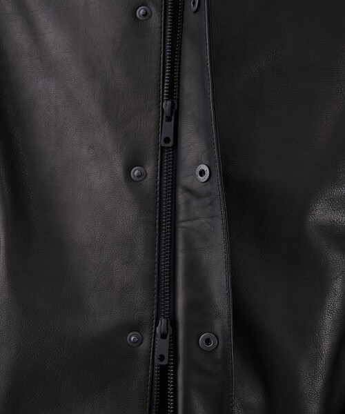 UNITED TOKYO（ユナイテッドトウキョウ）の「WATER BUFFALO フライトレザーブルゾン　水牛革/耐水性/２WAY仕様/本革/冬服/２WAY（ブルゾン・メンズ・ブラック・1/2）」の8枚目の写真