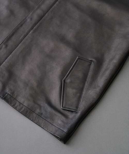 UNITED TOKYO（ユナイテッドトウキョウ）の「WATER BUFFALO フライトレザーブルゾン　水牛革/耐水性/２WAY仕様/本革/冬服/２WAY（ブルゾン・メンズ・ブラック・1/2）」の12枚目の写真