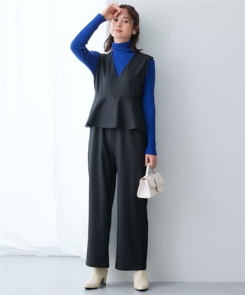 7days Life Styling（セブンデイズライフスタイリング）の「落ち感ドレープ素材ペプラムサロペットパンツ（タテヨコストレッチ・しわになりにくい・速乾・ＵＶカット）＜大きいサイズ有＞（その他パンツ・レディース・グレー/ブラック・M/LL/3L/L）」の2枚目の写真