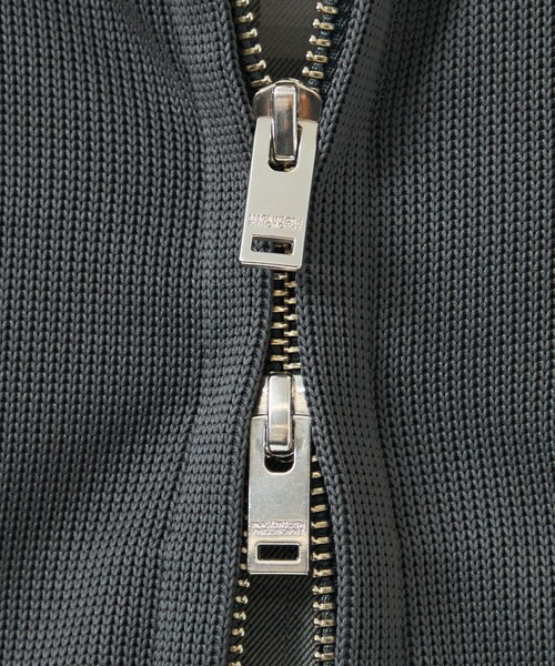 MACKINTOSH PHILOSOPHY（ﾏｯｷﾝﾄｯｼｭ ﾌｨﾛｿﾌｨｰ）の「ブリテック コンビパーカー 針抜きジャージー（ブルゾン・メンズ・ダークネイビー/チャコールグレー・38/40）」の5枚目の写真