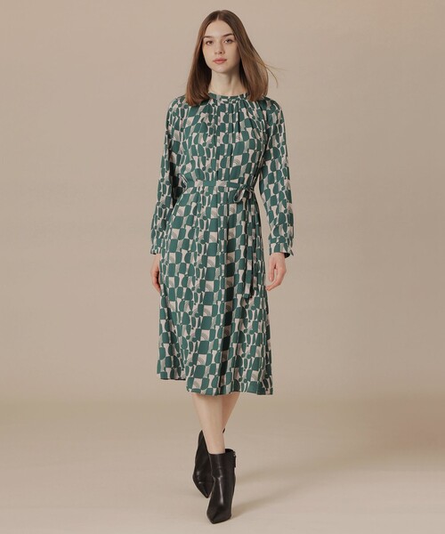 MACKINTOSH LONDON（マッキントッシュ ロンドン）の「【婦人画報11月号掲載】レトロタイルプリントワンピース（ワンピース・レディース・グリーン/ブラック・40/38）」の5枚目の写真