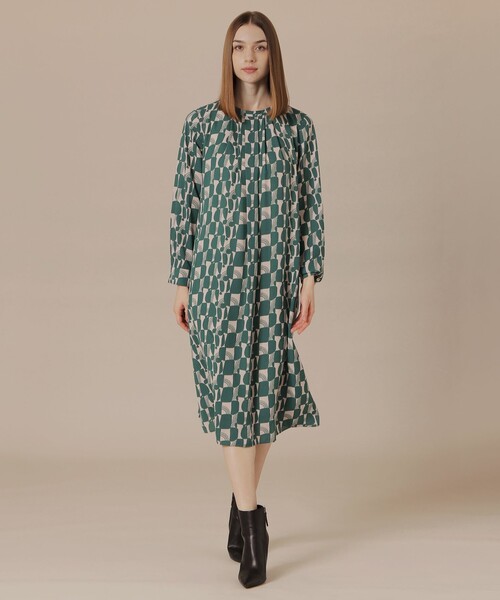 MACKINTOSH LONDON（マッキントッシュ ロンドン）の「【婦人画報11月号掲載】レトロタイルプリントワンピース（ワンピース・レディース・グリーン/ブラック・40/38）」の6枚目の写真