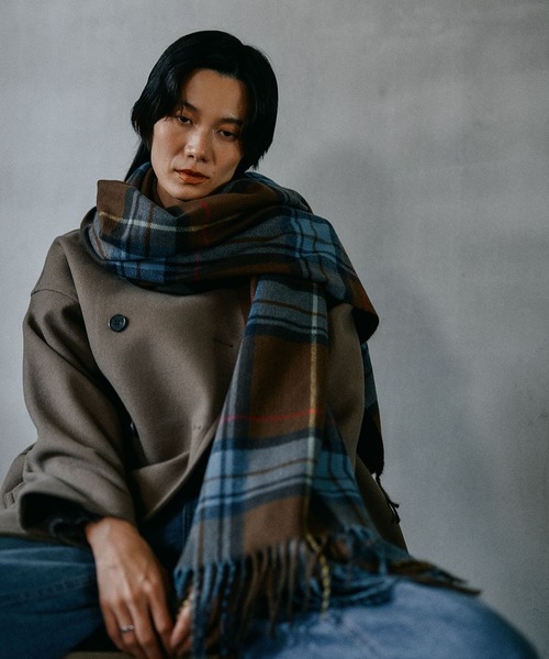 LEPSIM（レプシィム）の「洗えるチェック柄ストール　579832（ストール/ショール・レディース・ブラック・ONE SIZE）」の18枚目の写真