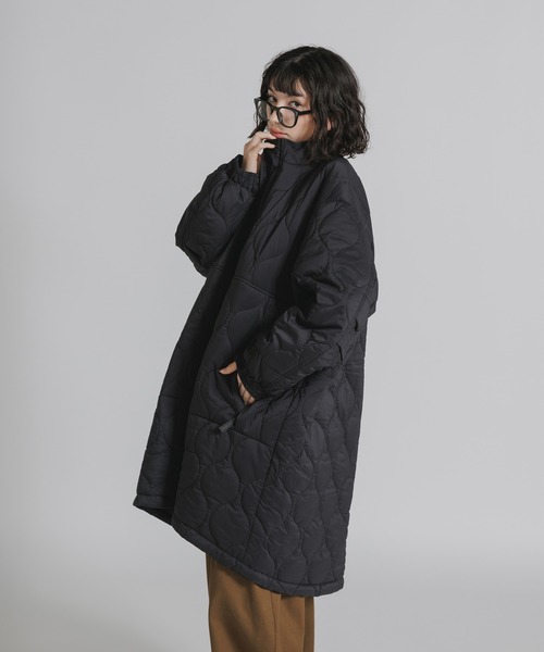 WILD THINGS(ワイルドシングス)の「WILD THINGS/ワイルドシングス QUILTING MONSTER PARKA シンサレート ひょうたんキルト モンスターパーカー ハンドウォーマー(ダウンジャケット/コート・レディース・ブラック・S/M)」の6枚目の写真