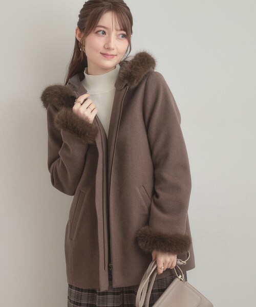 お値下げします超美品♡FOXEY 薄手フード付きハーフコート 大人可愛い・フード取り外し可能】フードフェイクファー ハーフ丈