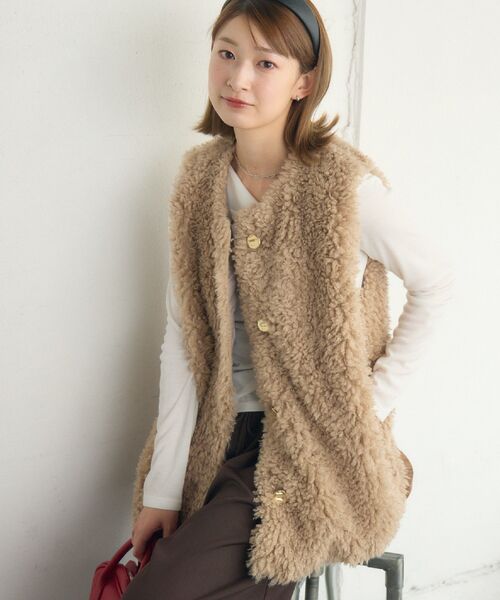 RETRO GIRL(レトロガール)の「ボアベスト(ベスト・レディース・ベージュ/チャコールグレー/ナチュラル・FREE)」の5枚目の写真