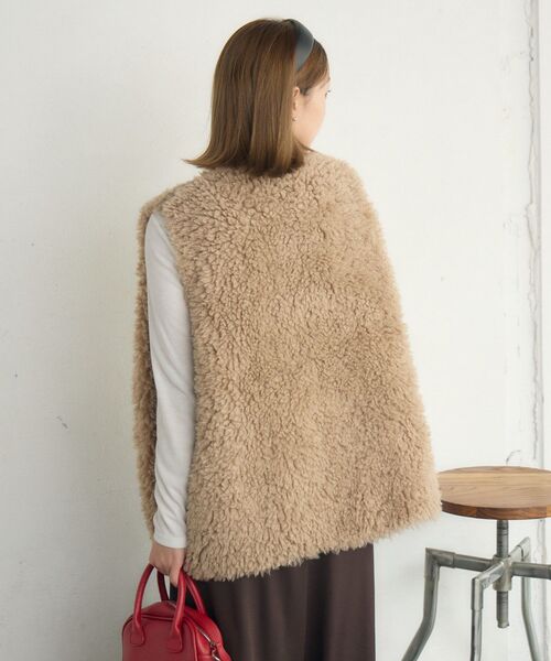 RETRO GIRL(レトロガール)の「ボアベスト(ベスト・レディース・ベージュ/チャコールグレー/ナチュラル・FREE)」の12枚目の写真